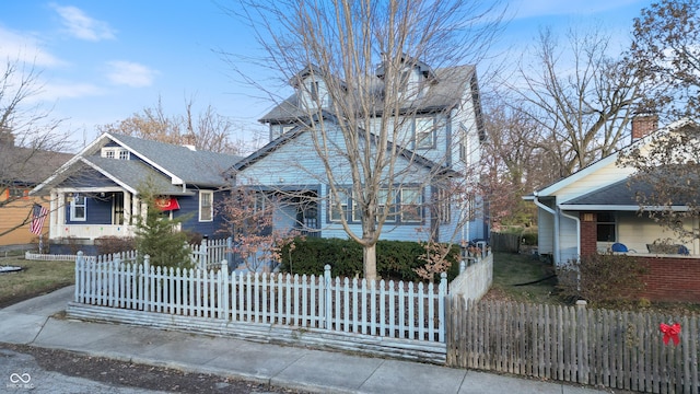 view of front of home with covered porch