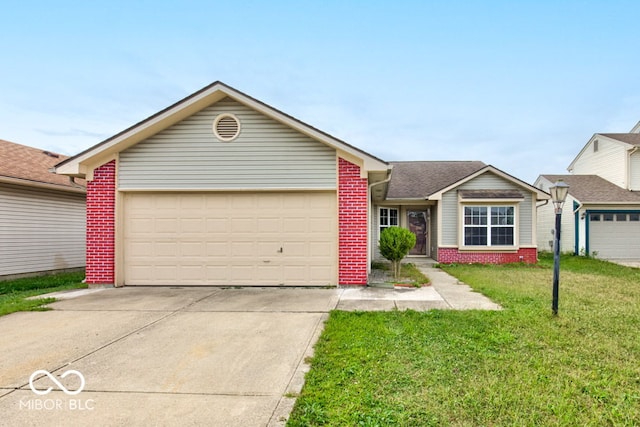 ranch-style home featuring a front lawn