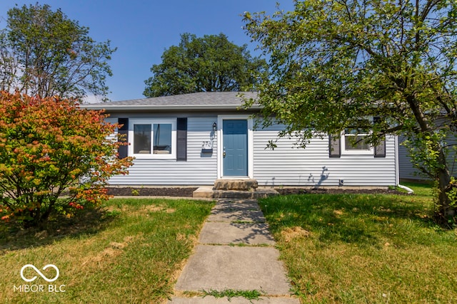 view of front of house with a front yard