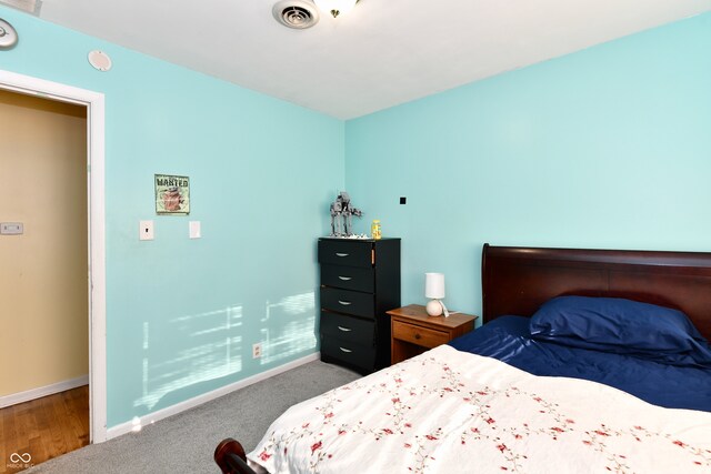 bedroom featuring carpet floors