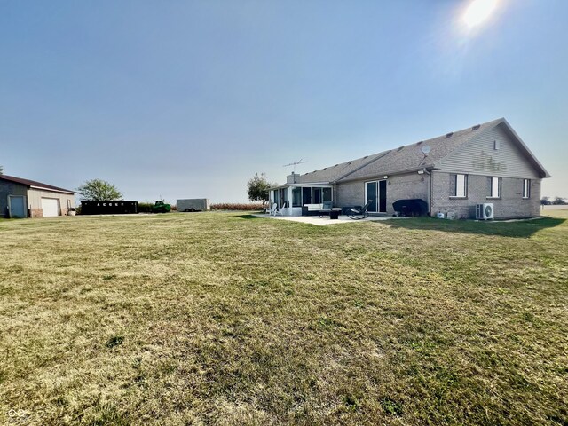 view of yard with a patio