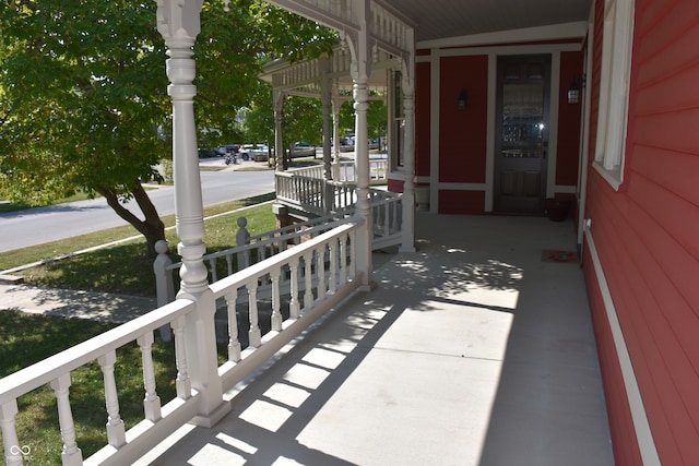 view of patio / terrace with covered porch