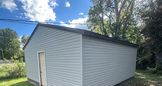 view of outbuilding