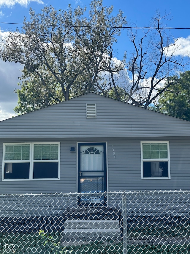 view of front of house