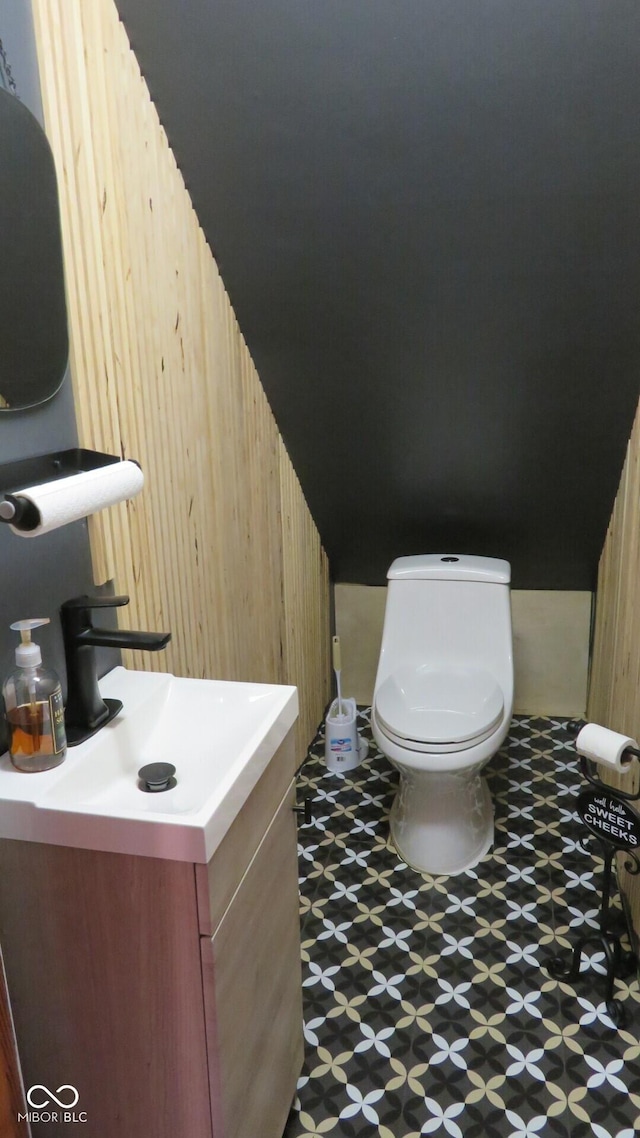 114 N Grant Ave, Crawfordsville, IN 47933 - half bathroom featuring toilet and vanity