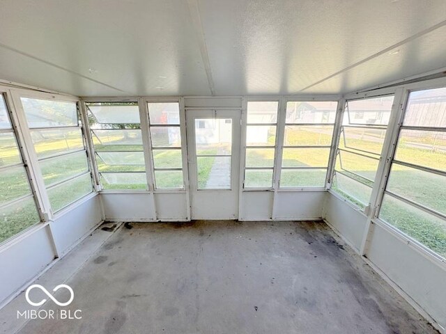 view of unfurnished sunroom