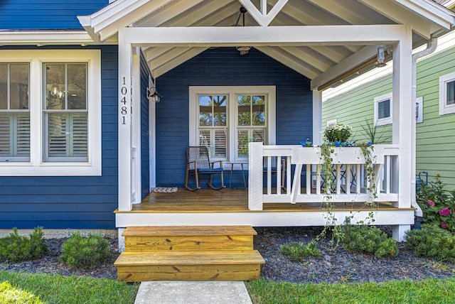 property entrance featuring a porch