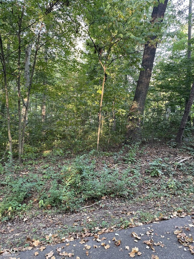 137 White Oak Way N, Vernon, IN 47265