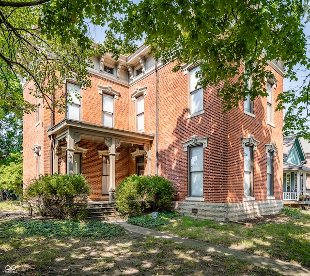 view of italianate-style house