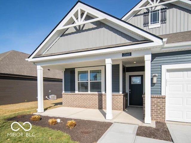 view of front of property with a porch