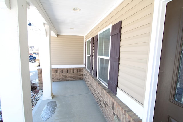 balcony featuring a porch