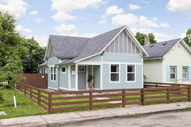 view of front of property