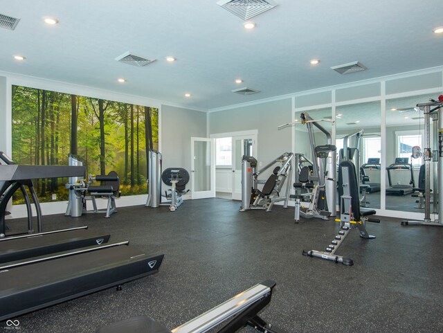 workout area with visible vents and recessed lighting