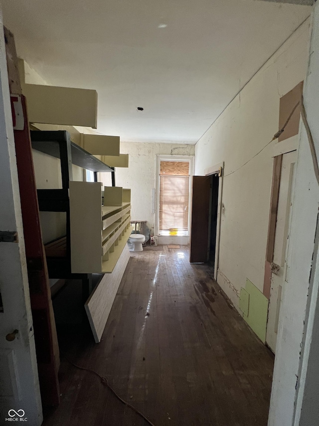 9517 N 550 W, Carthage, IN 46115 - corridor featuring wood-type flooring