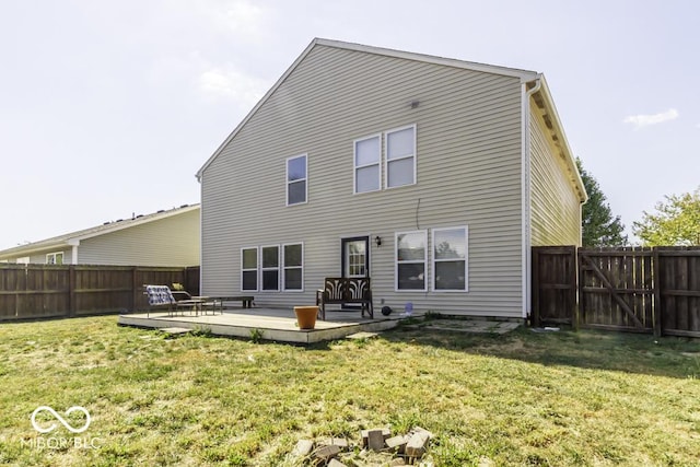 2307 Blackthorn Dr, Franklin, IN 46131 - back of property with a patio area