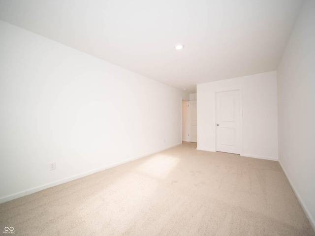 unfurnished room featuring carpet floors