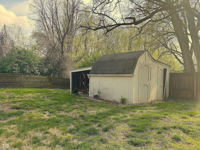 8855 N Waverly Park Rd, Martinsville, IN 46151 - view of shed featuring a fenced backyard