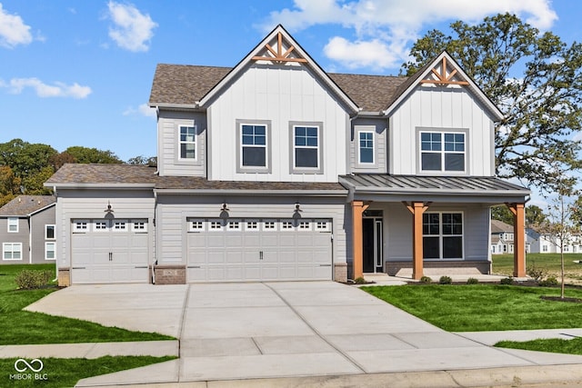 view of front of home featuring a front lawn and covered porch