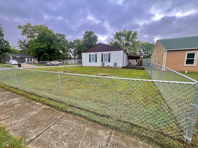 view of front of house with a front yard