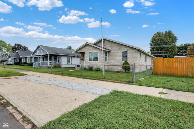 view of front of house with a front lawn