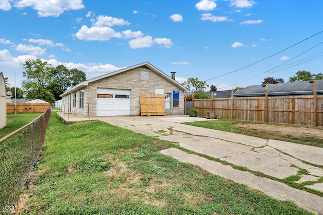 exterior space featuring a yard