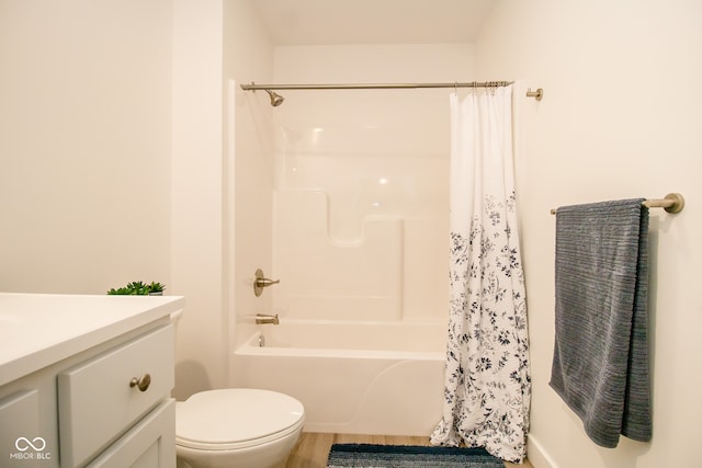 full bathroom featuring vanity, toilet, and shower / bath combo