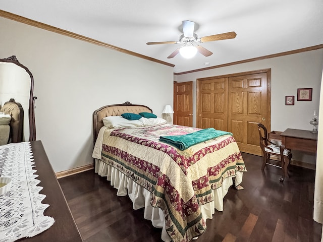 bedroom with ceiling fan, dark hardwood / wood-style flooring, a closet, and ornamental molding