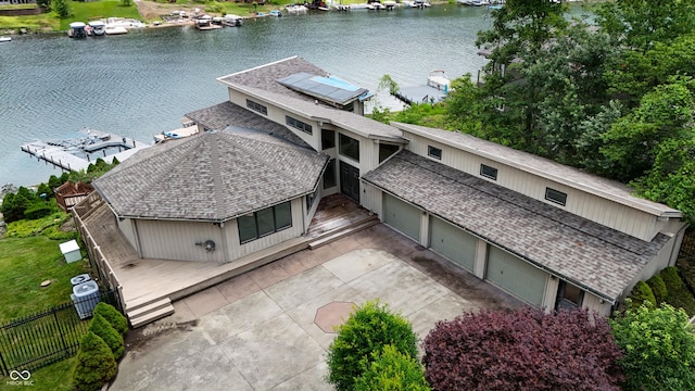 4161 S Summit Ln, Columbus, IN 47201 - aerial view of property and surrounding area with a nearby body of water