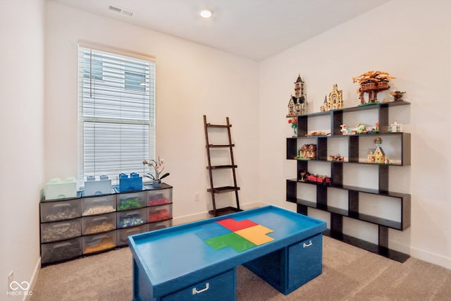 game room featuring carpet