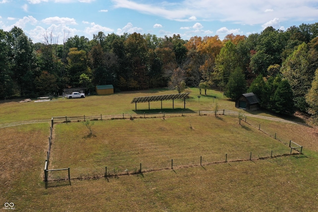 view of yard featuring a rural view