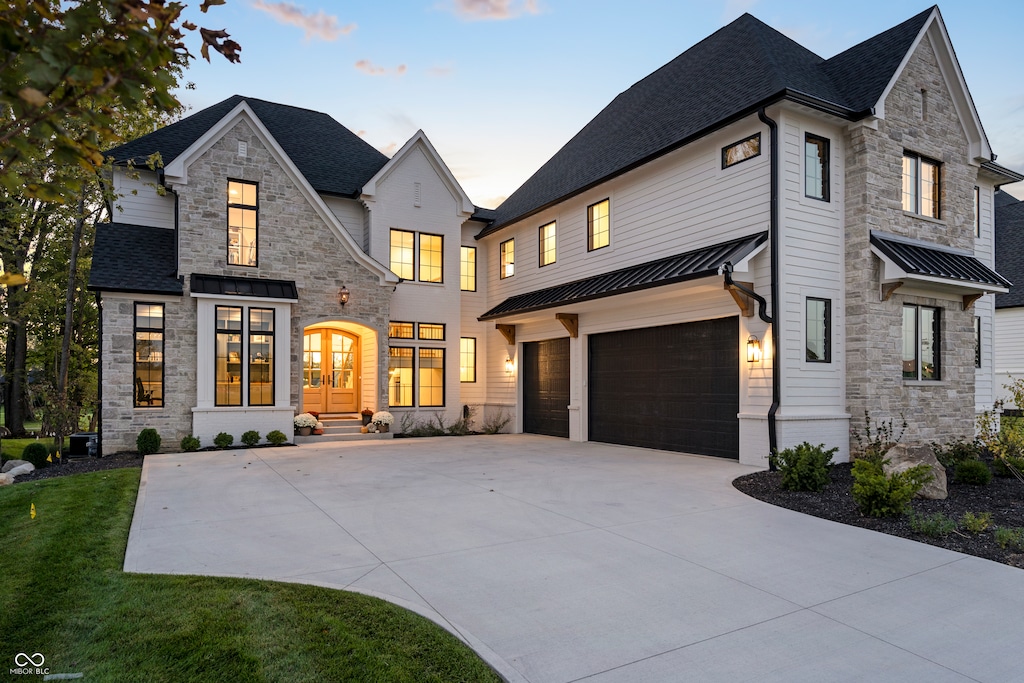 view of front facade with a garage