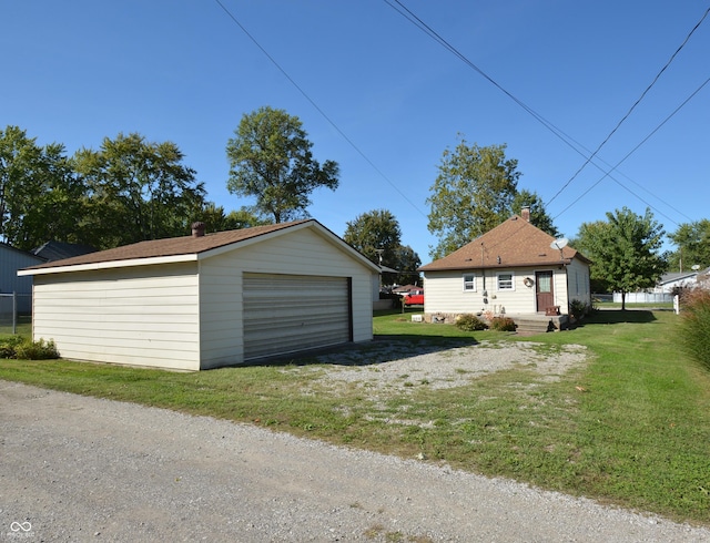 view of detached garage