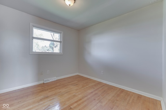 empty room featuring light hardwood / wood-style flooring