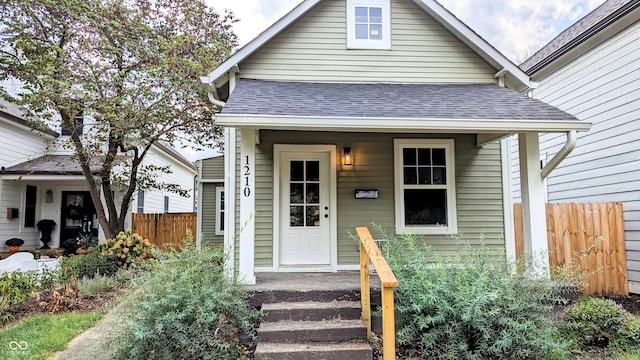 view of front of property featuring a porch