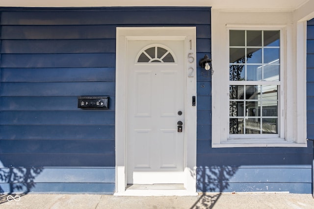 view of property entrance