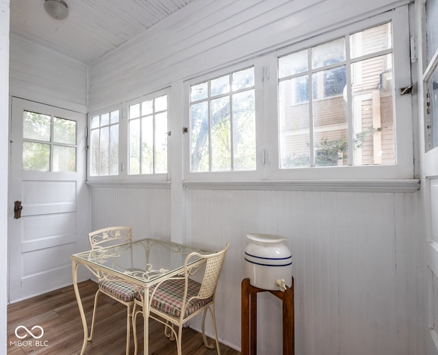 view of sunroom / solarium