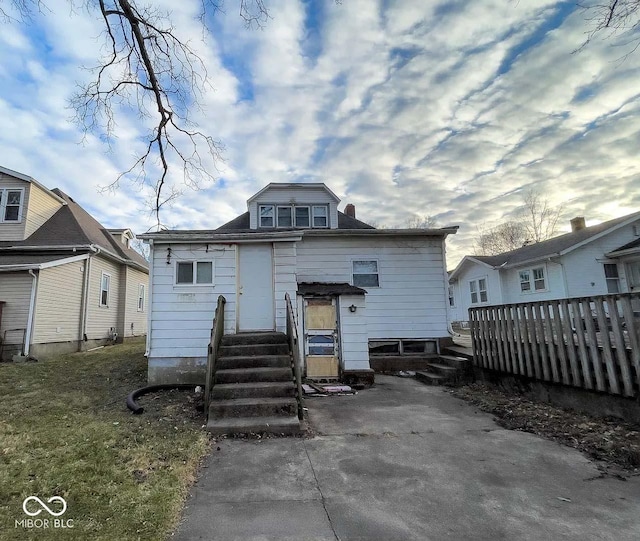 712 W Queen St, Muncie, IN 47303 - photo 2