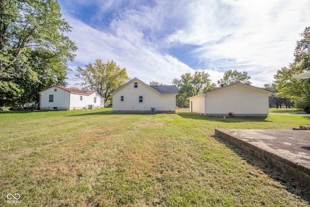 2682 E 150 S, Anderson, IN 46017 - view of grassy yard