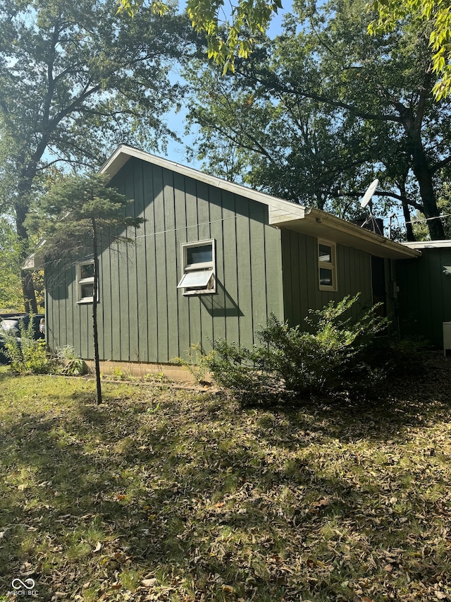 view of outdoor structure