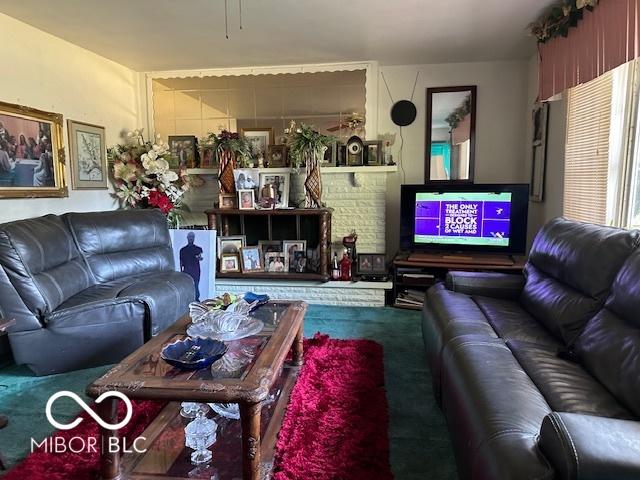 4434 E 46th St, Indianapolis, IN 46226 - living area with carpet floors