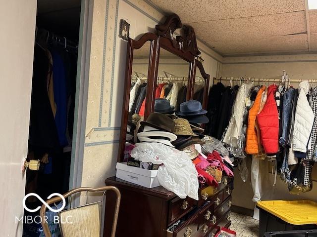 4434 E 46th St, Indianapolis, IN 46226 - view of walk in closet