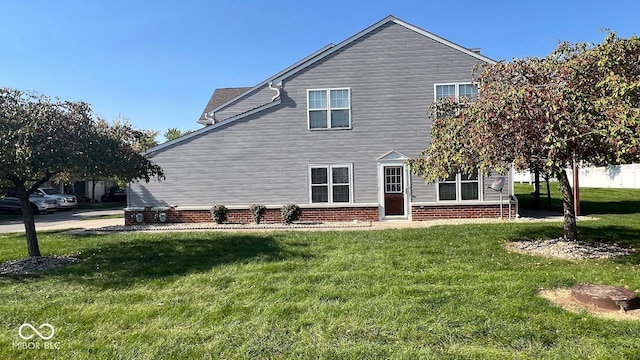 view of front of house with a front yard