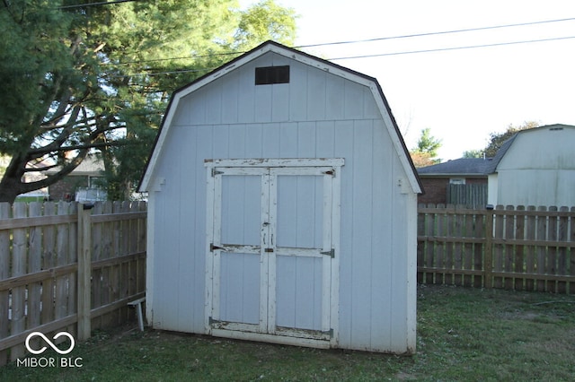 view of outbuilding