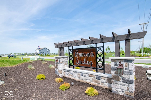 view of community / neighborhood sign