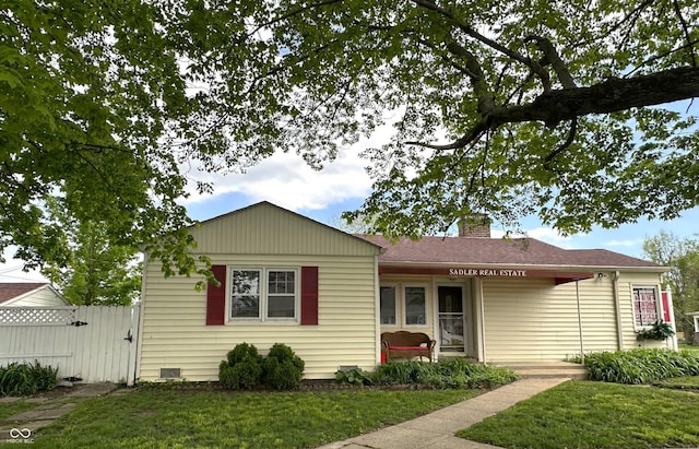 610 E Morgan St, Martinsville, IN 46151 - ranch-style house with a gate and a chimney