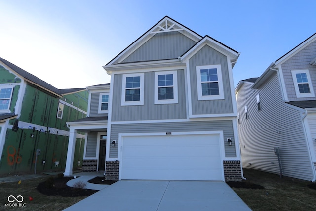 view of front of property featuring a garage