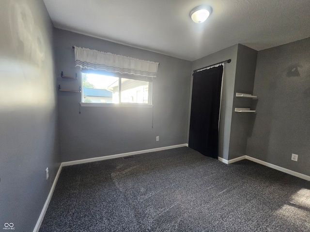 unfurnished bedroom featuring carpet floors