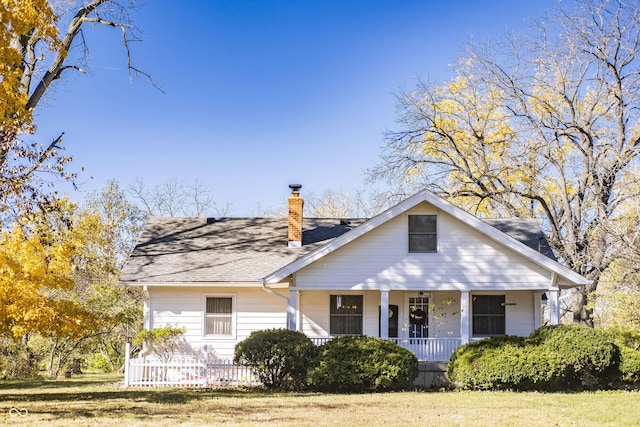 view of front of property featuring a porch