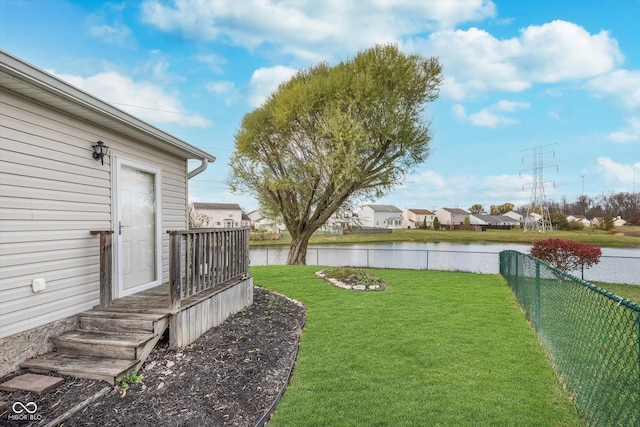 view of yard featuring a water view