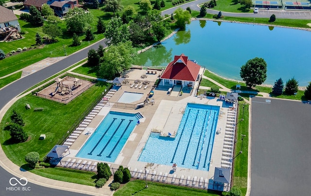 bird's eye view featuring a water view